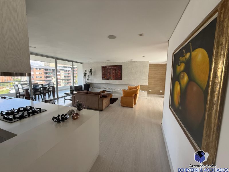 Apartamento disponible para Arriendo en Medellín Los Balsos Foto numero 1