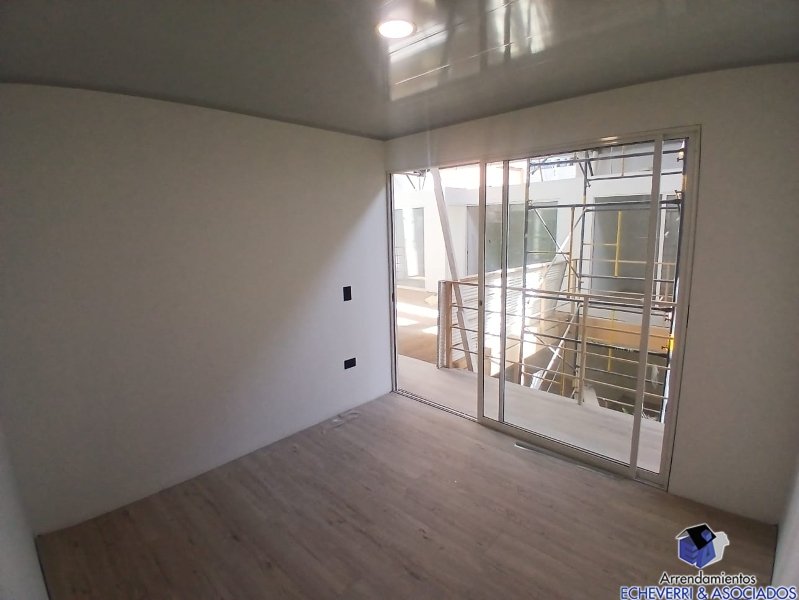 Local disponible para Arriendo en Envigado Central Foto numero 1