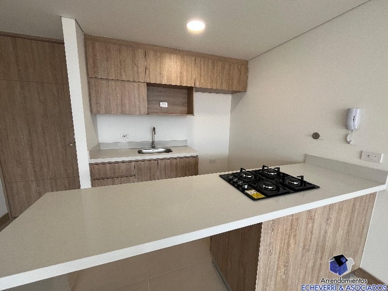 Apartamento disponible para Arriendo en Envigado con un valor de $3,300,000 código 8269