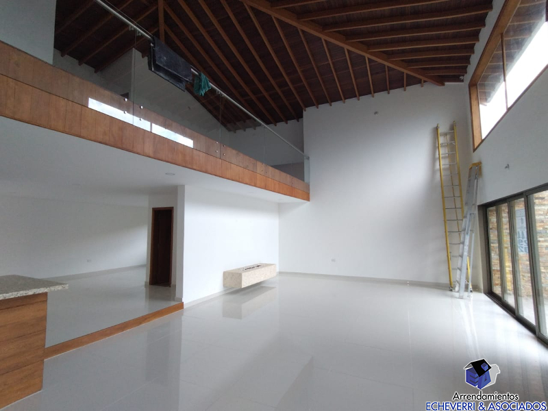 Casa disponible para Arriendo en Envigado La Mina Foto numero 1