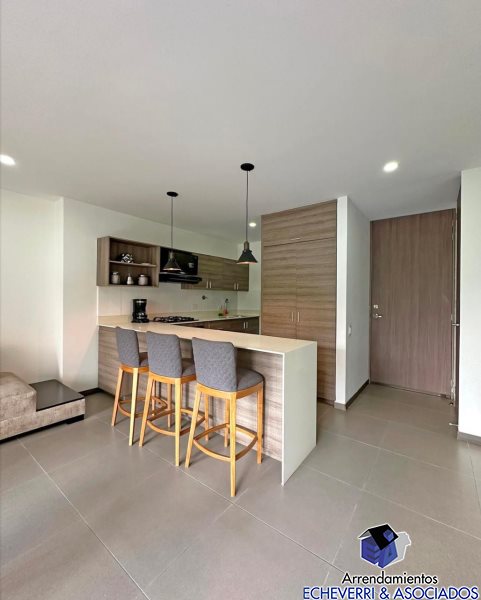 Apartamento disponible para Arriendo en Envigado con un valor de $3,800,000 código 7107