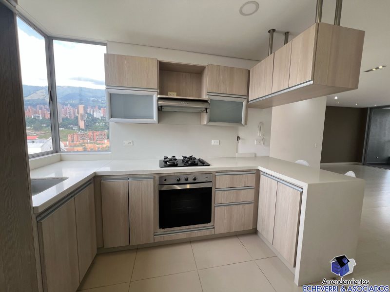 Apartamento disponible para Arriendo en Medellín Santa Maria De Los Angeles Foto numero 1