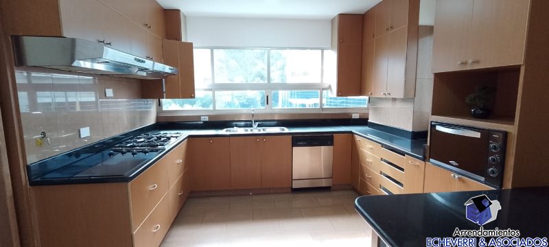 Apartamento disponible para Arriendo en Medellín Milla De Oro Foto numero 1