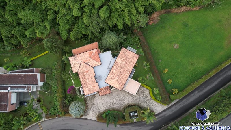 Casa disponible para Venta en Envigado Loma Del Escobero Foto numero 1