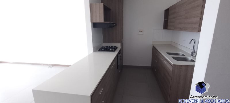 Apartaestudio disponible para Arriendo en Envigado Loma Del Escobero Foto numero 1