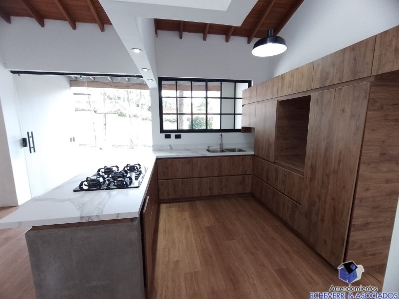 Casa disponible para Arriendo en Envigado Abadia Foto numero 1