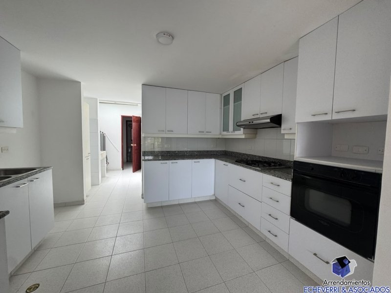 Casa disponible para Arriendo en Envigado La Intermedia Foto numero 1
