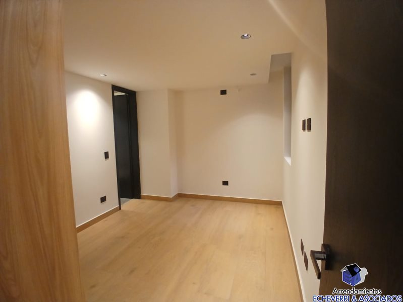 Apartamento disponible para Arriendo en Medellín Laureles Foto numero 1