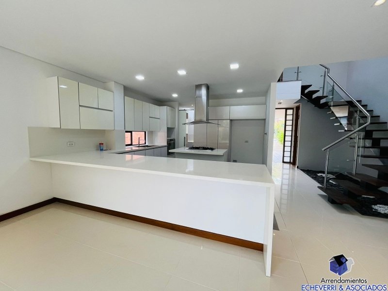 Casa disponible para Arriendo en Envigado El Chocho Foto numero 1