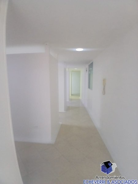 Local disponible para Arriendo en Envigado Central Foto numero 1