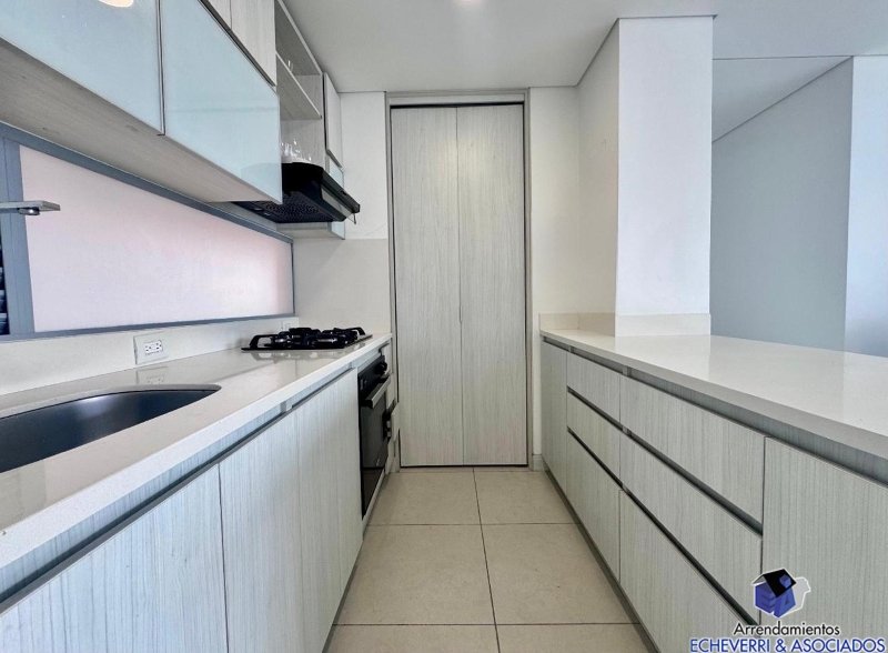 Apartamento disponible para Arriendo en Envigado con un valor de $4,800,000 código 8066