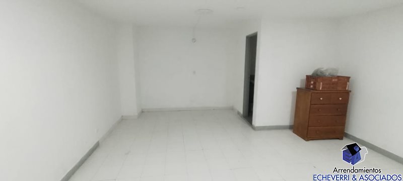 Oficina disponible para Arriendo en Envigado Central Foto numero 1