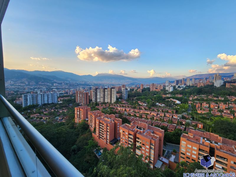 Apartamento disponible para Arriendo en Envigado con un valor de $4,500,000 código 7458
