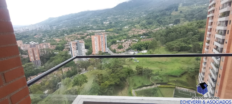 Apartaestudio disponible para Ambos en Envigado Loma Del Escobero Foto numero 1
