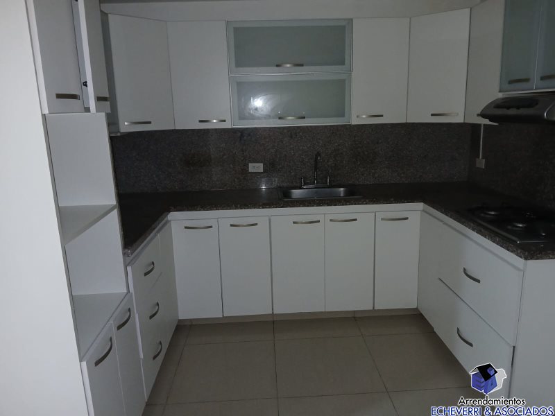 Apartamento disponible para Ambos en Medellín Los Balsos Foto numero 1