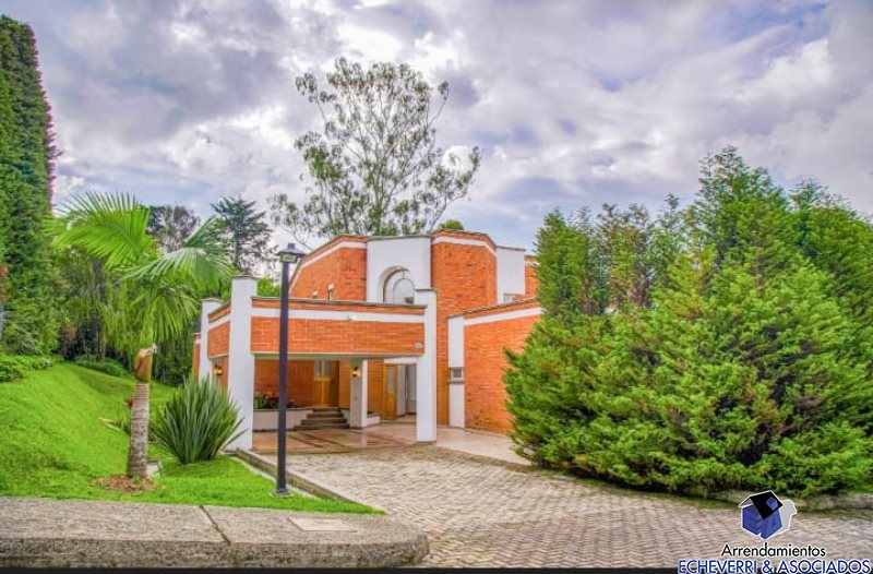 Casa disponible para Venta en Medellín Las Palmas Foto numero 1