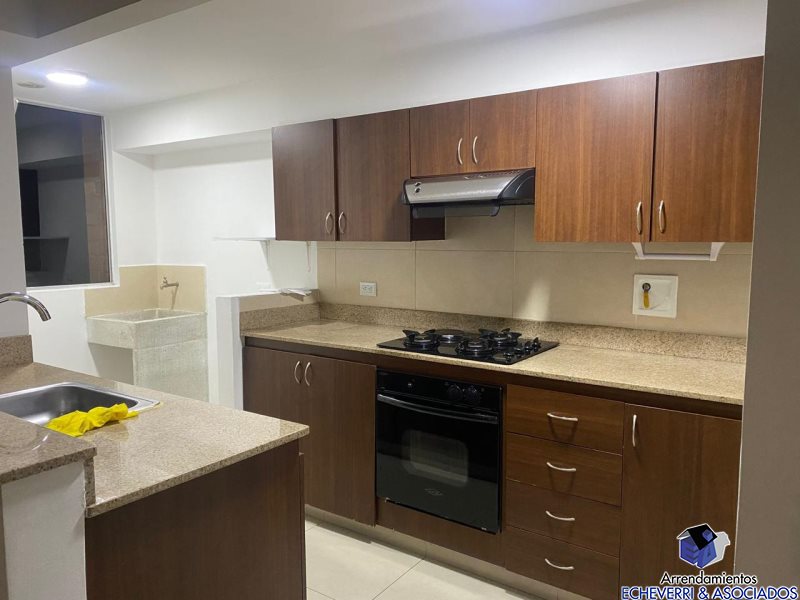 Apartamento disponible para Arriendo en Envigado Cumbres Foto numero 1