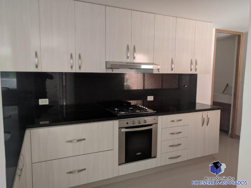 Apartamento disponible para Venta en Medellín Loma Los Parra Foto numero 1