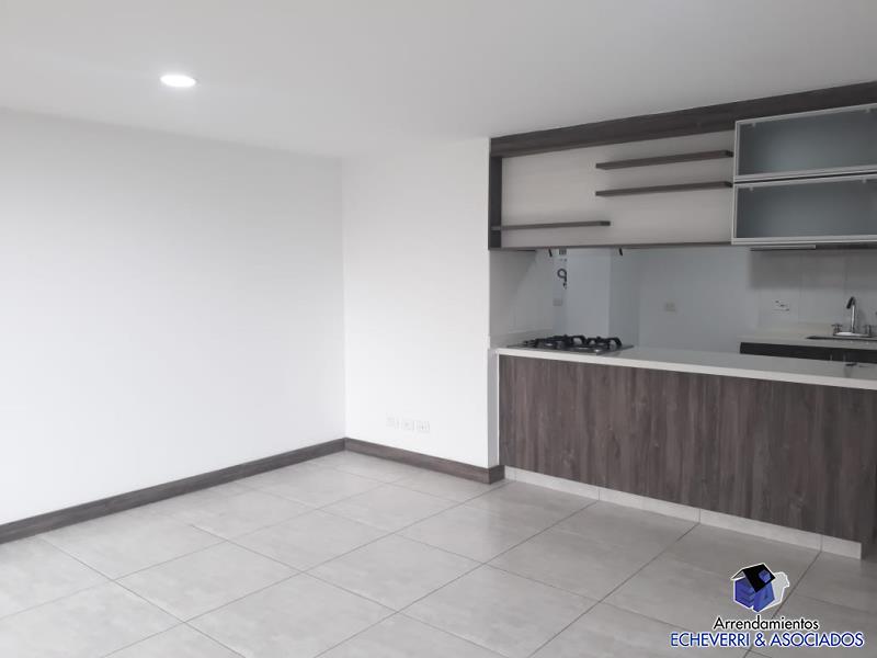 Apartamento disponible para Arriendo en Envigado con un valor de $3,400,000 código 3471